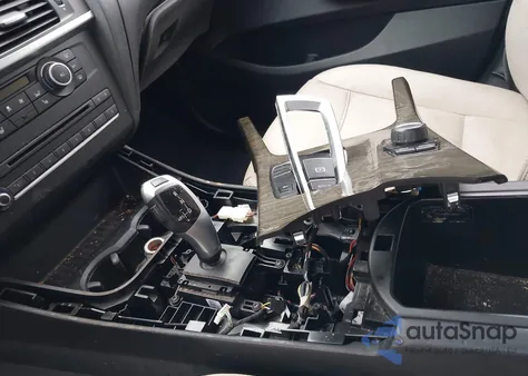 2013 BMW X3 xDrive28I z USA, uszkodzony, nr VIN 5UXWX9C59D0A22135